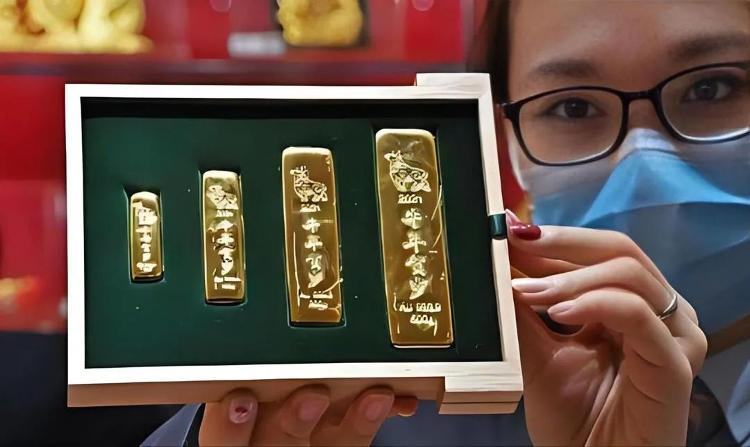 黃金回購渠道價格比較_典當行收黃金的價格利息_銀行品牌金條回購政策